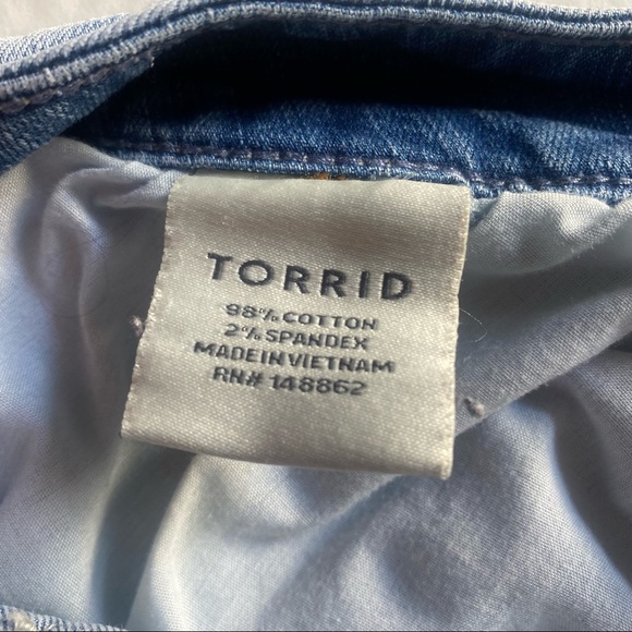 Light blue boyfriend distress stretch jeans - Picture 5 of 6